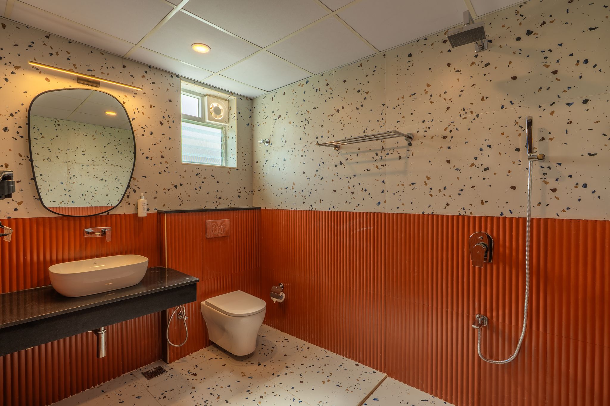 Bed in 6 Bed Mixed Dormitory with Balcony and Garden View