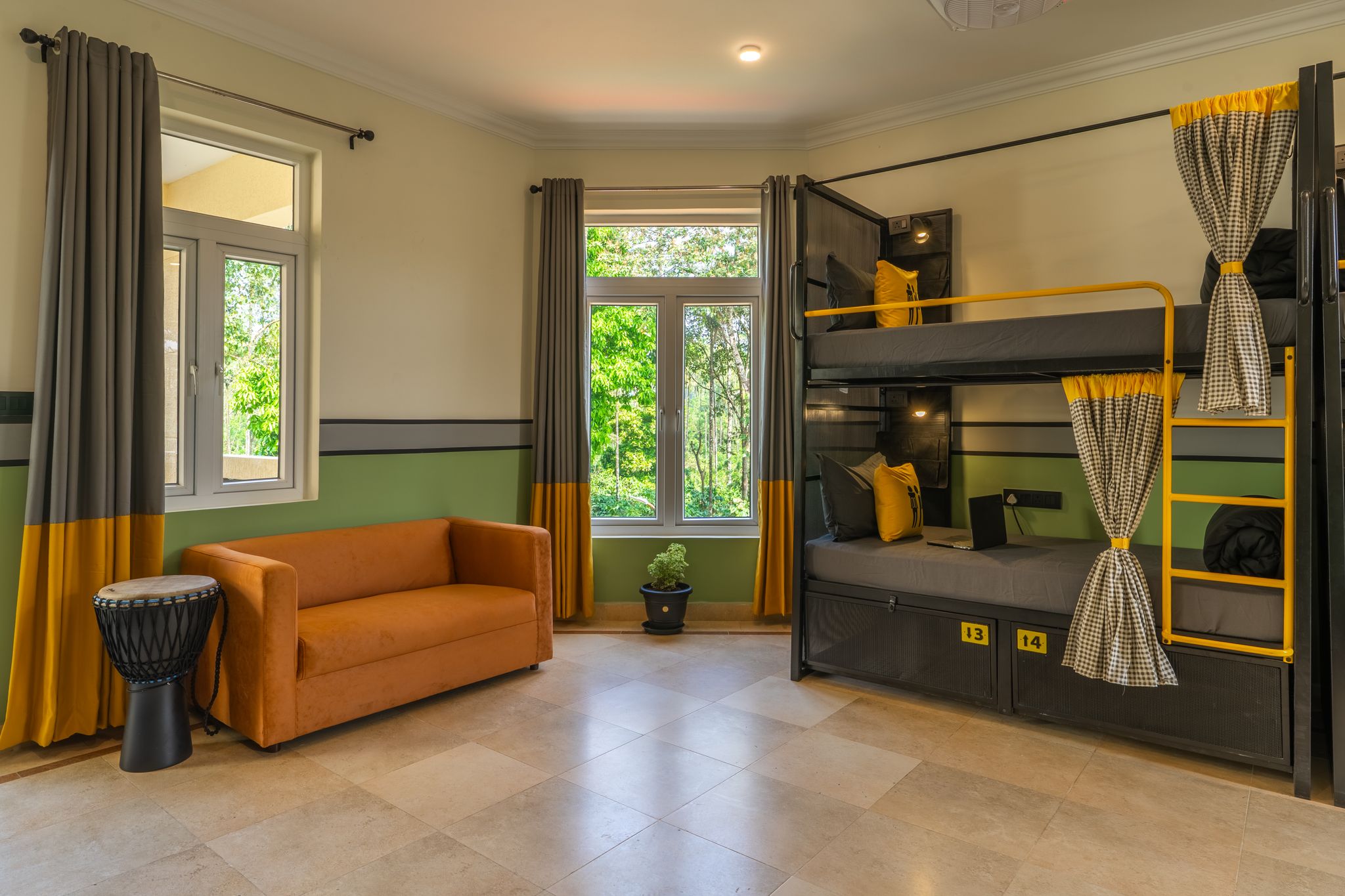 Bed in 6 Bed Mixed Dormitory with Balcony and Garden View