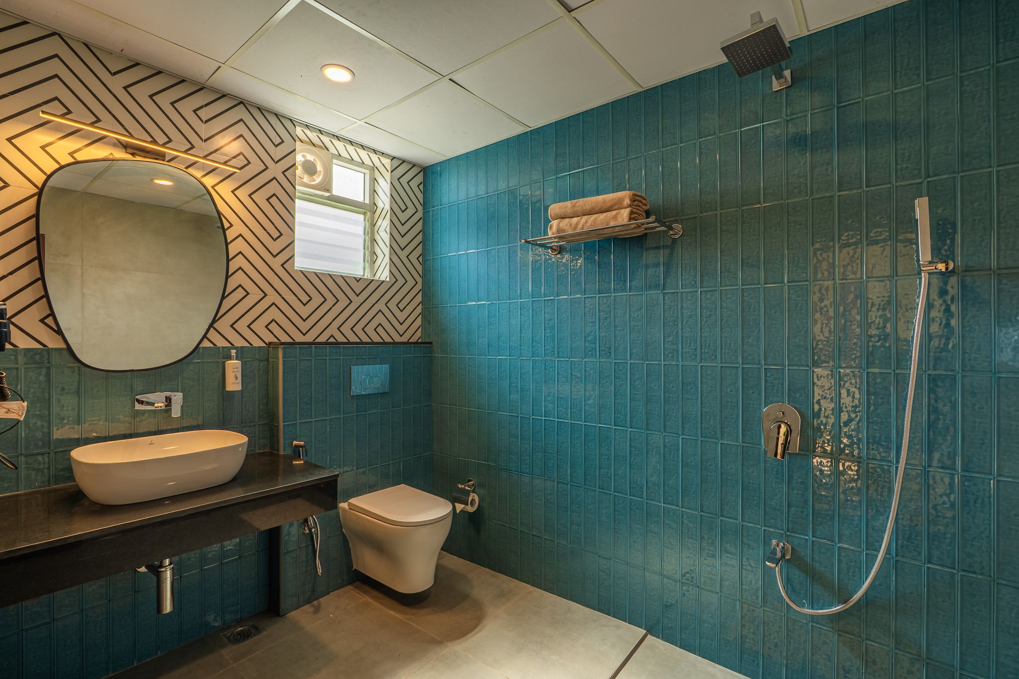 The Hosteller Bam Coorg	 Deluxe Double Room with Balcony and Garden View 4