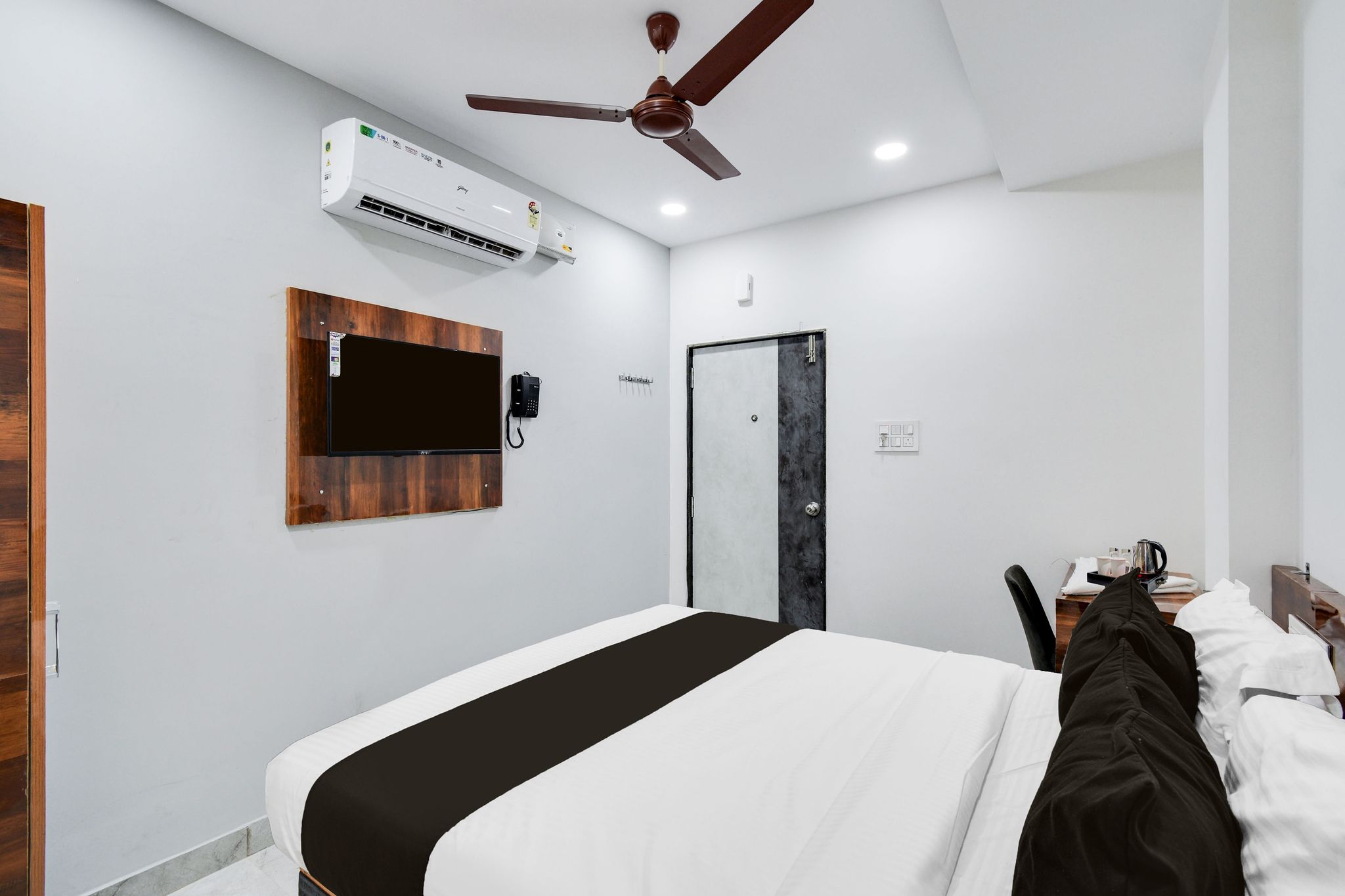 Super Collection O Kachiguda Bus Terminal Hyderabad CLASSIC 4