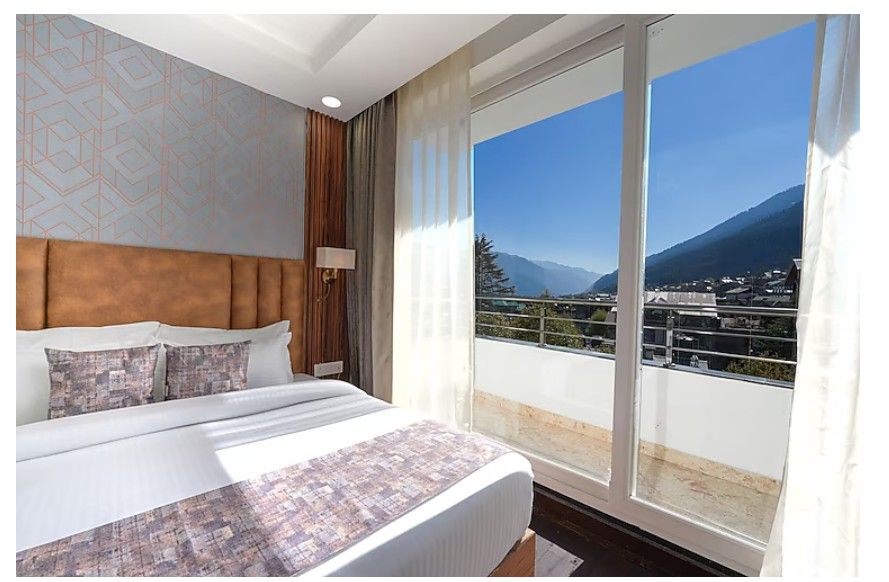SkyView Premium Room with Balcony Centrally Heated