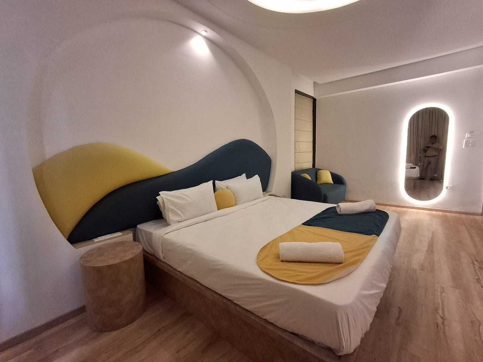 Super Deluxe Room