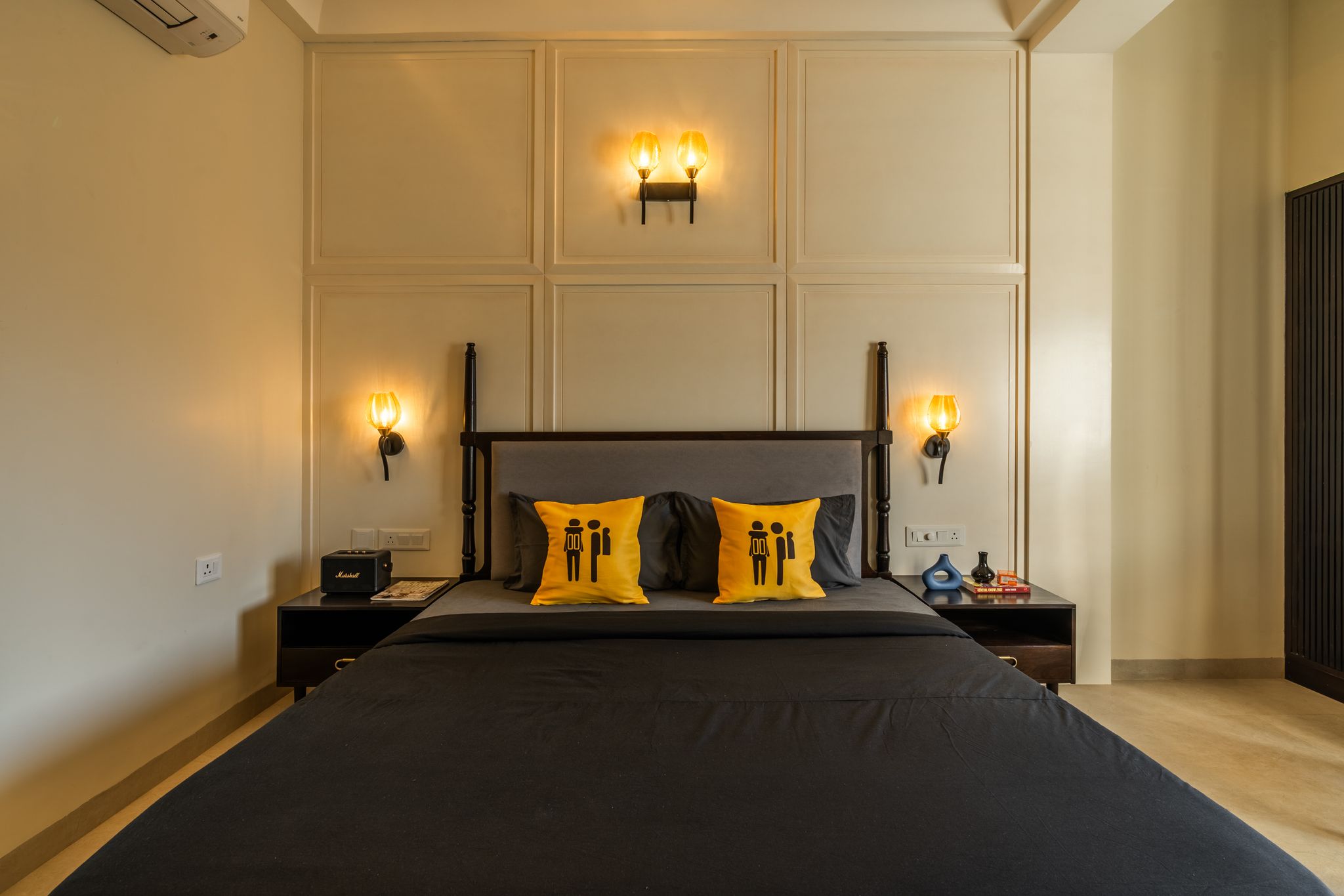 The Hosteller Bam Jaipur, Hawa Mahal Superior Double Room 6