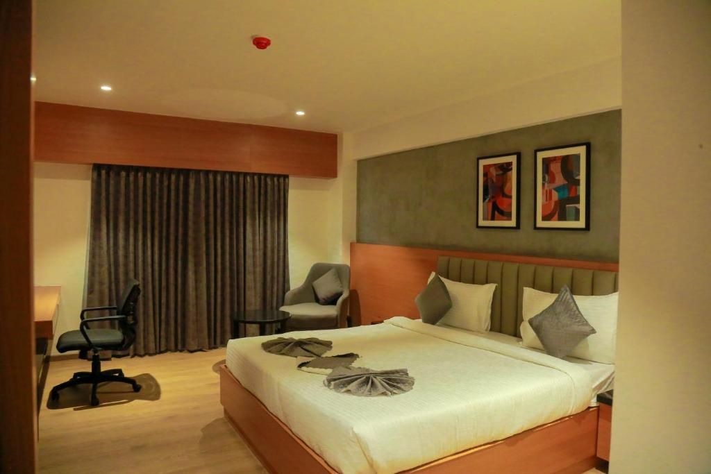Standard Room with City View
