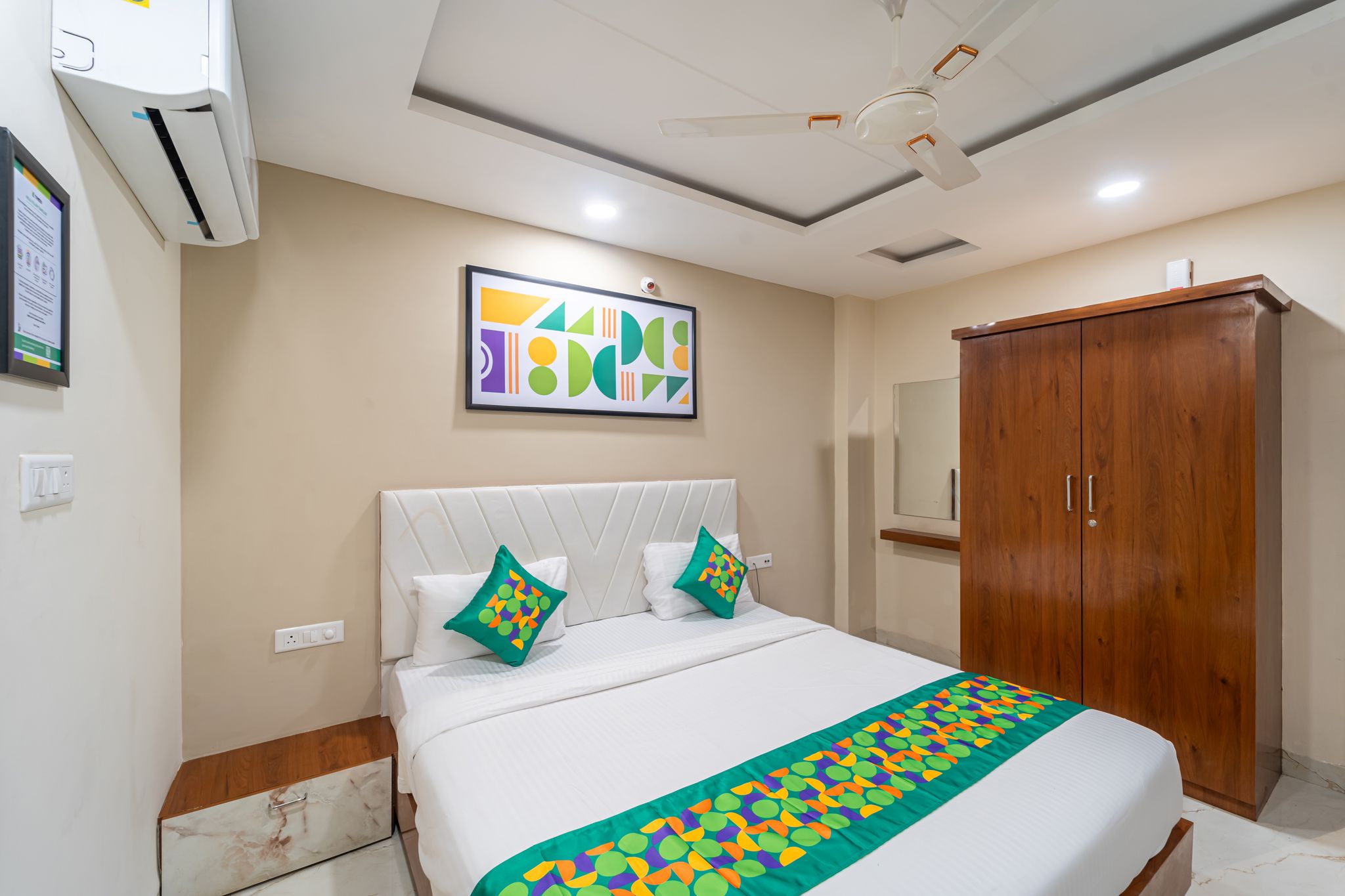 Treebo Hotel Grand Standard Room 4