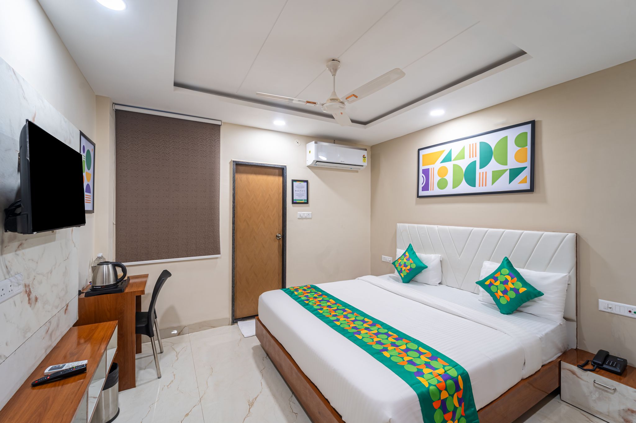 Treebo Hotel Grand Standard Room 6