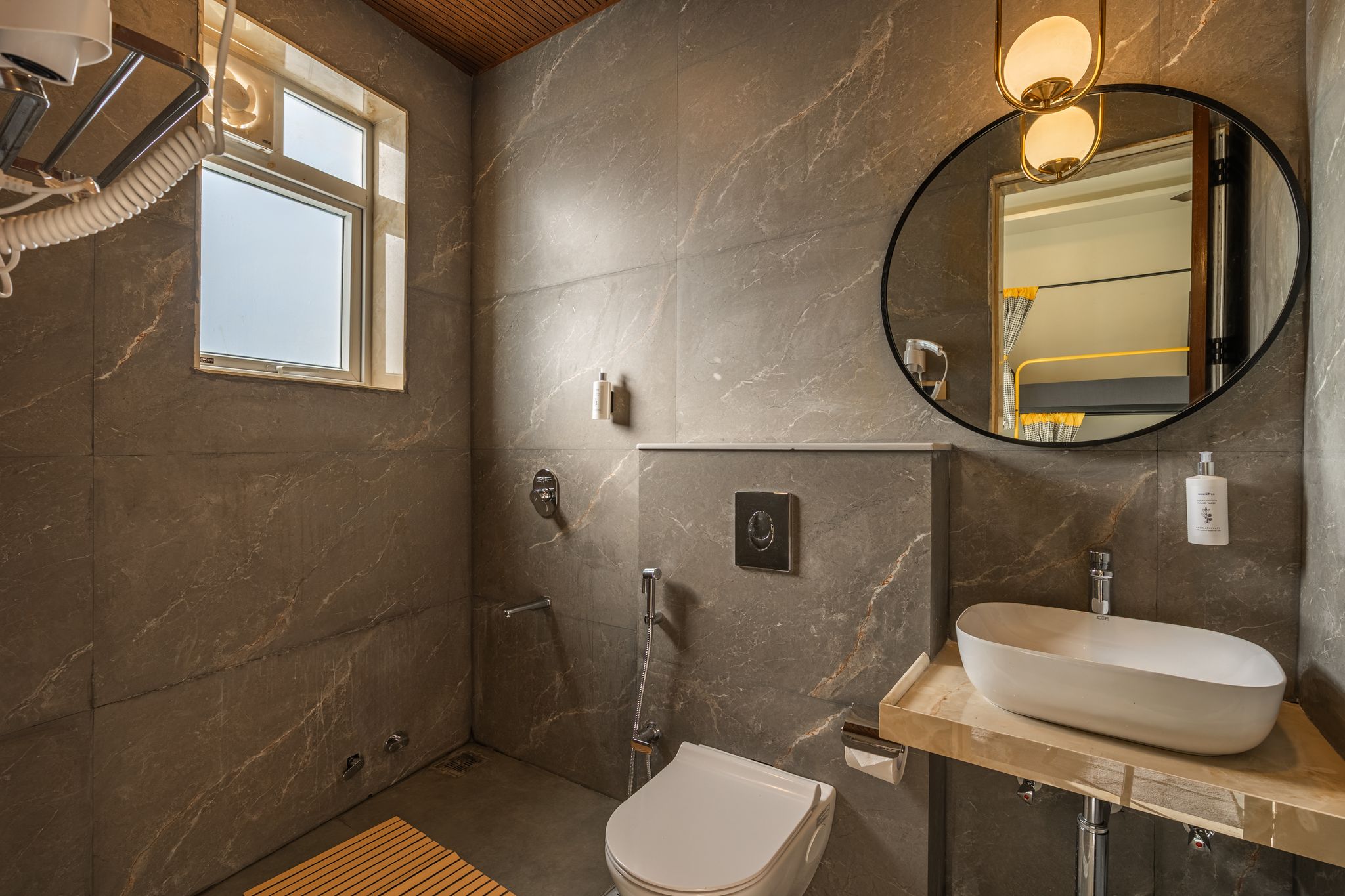 Bed in 6 Bed Mixed Dormitory