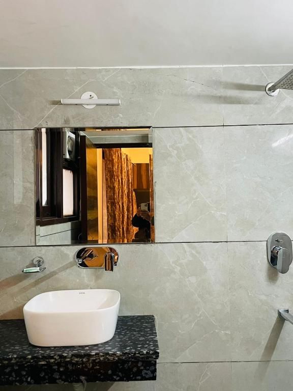 Hotel Novelty Inn Deluxe Room 7