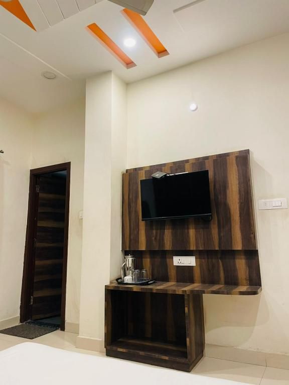 Hotel Novelty Inn Deluxe Room 11