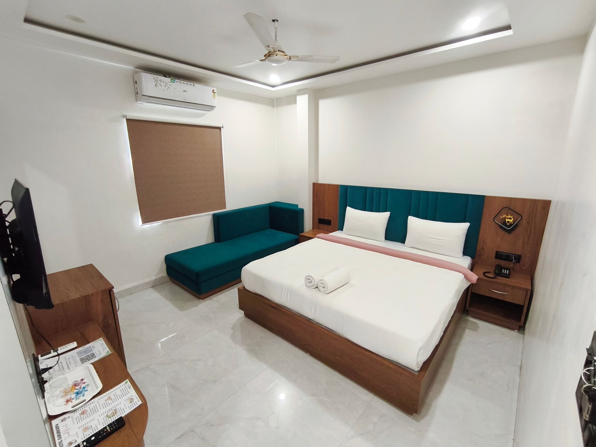 Hotel Gurukripa Deluxe Room with Sofa Bed 38