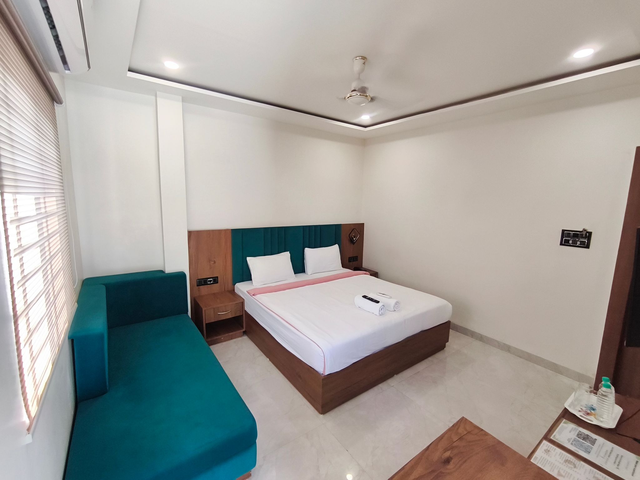Hotel Gurukripa Deluxe Room with Sofa Bed 42