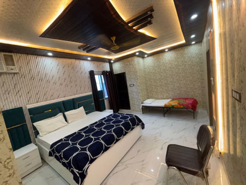 Deluxe Family Room