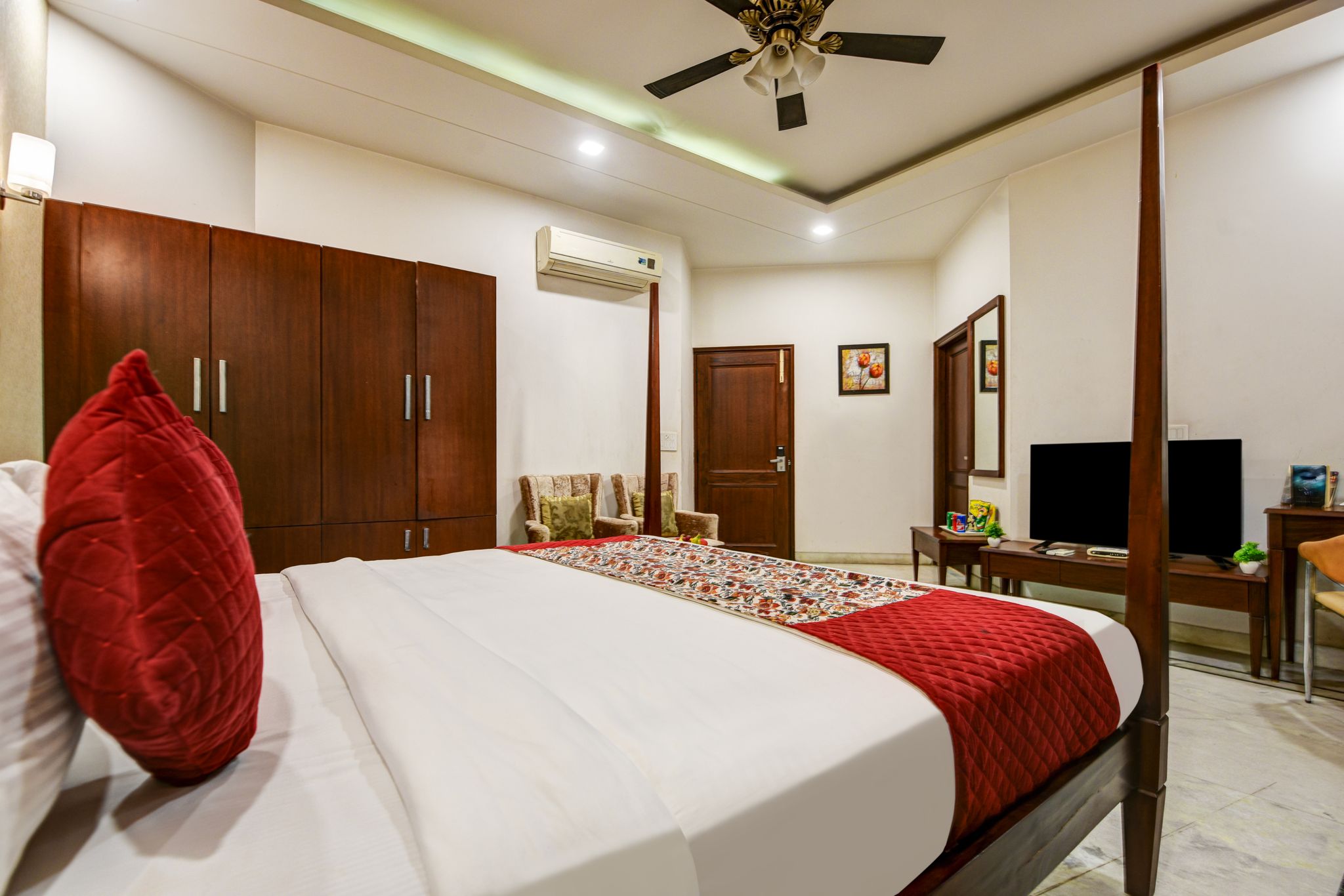 Superior Room with Balcony