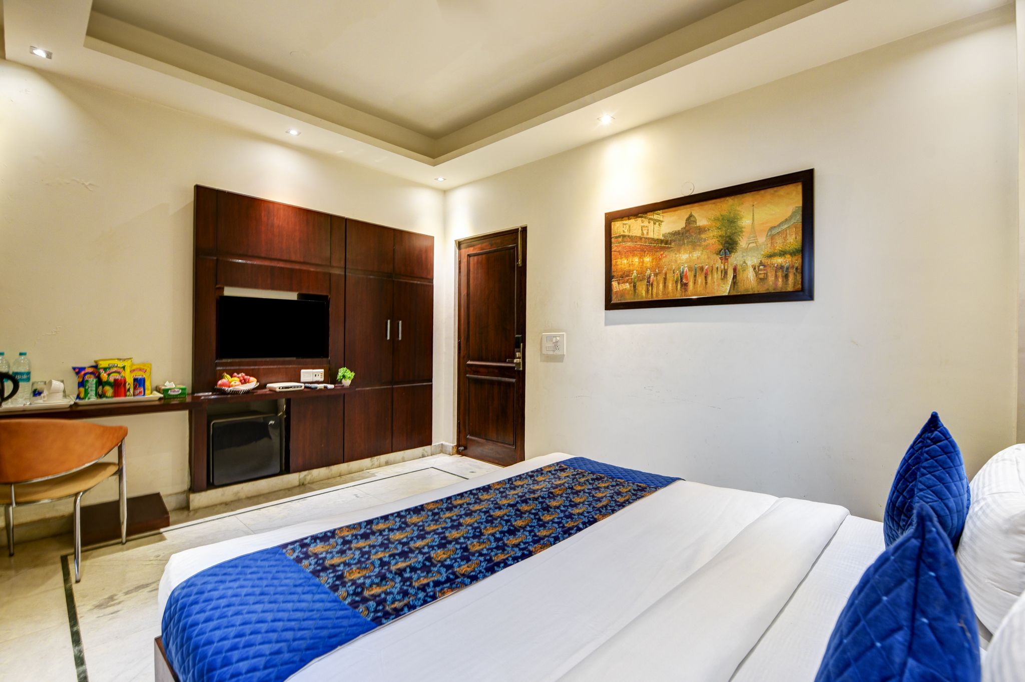 Monarch Residency Gurgaon Standard Room 4