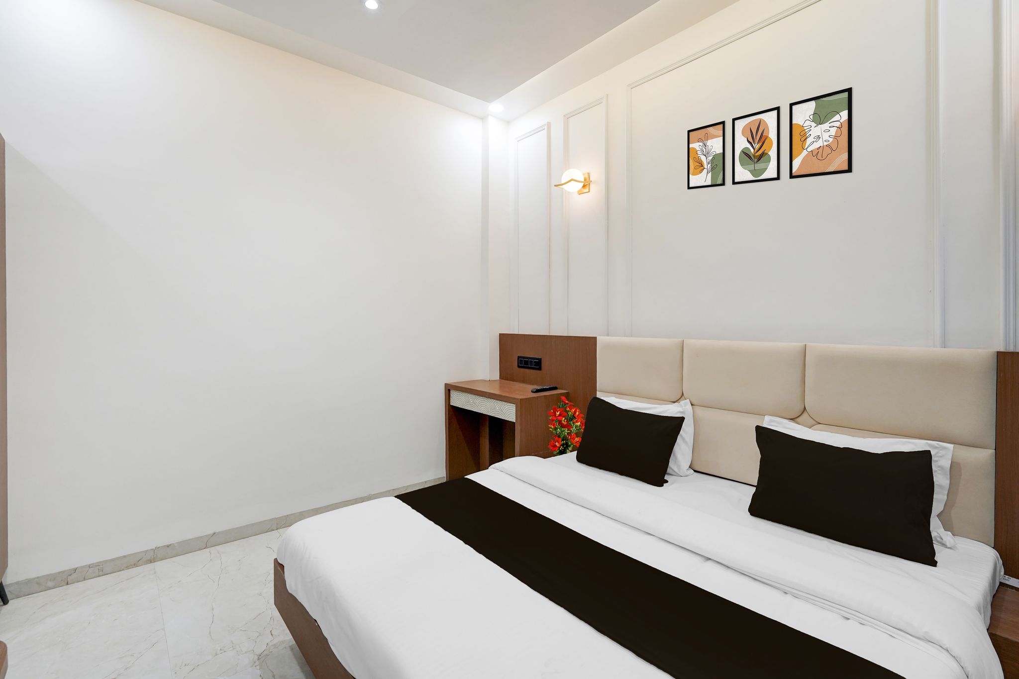 Super Collection O Ujjain Central Railway Junction Formerly Hotel Jai Jagdish CLASSIC 11