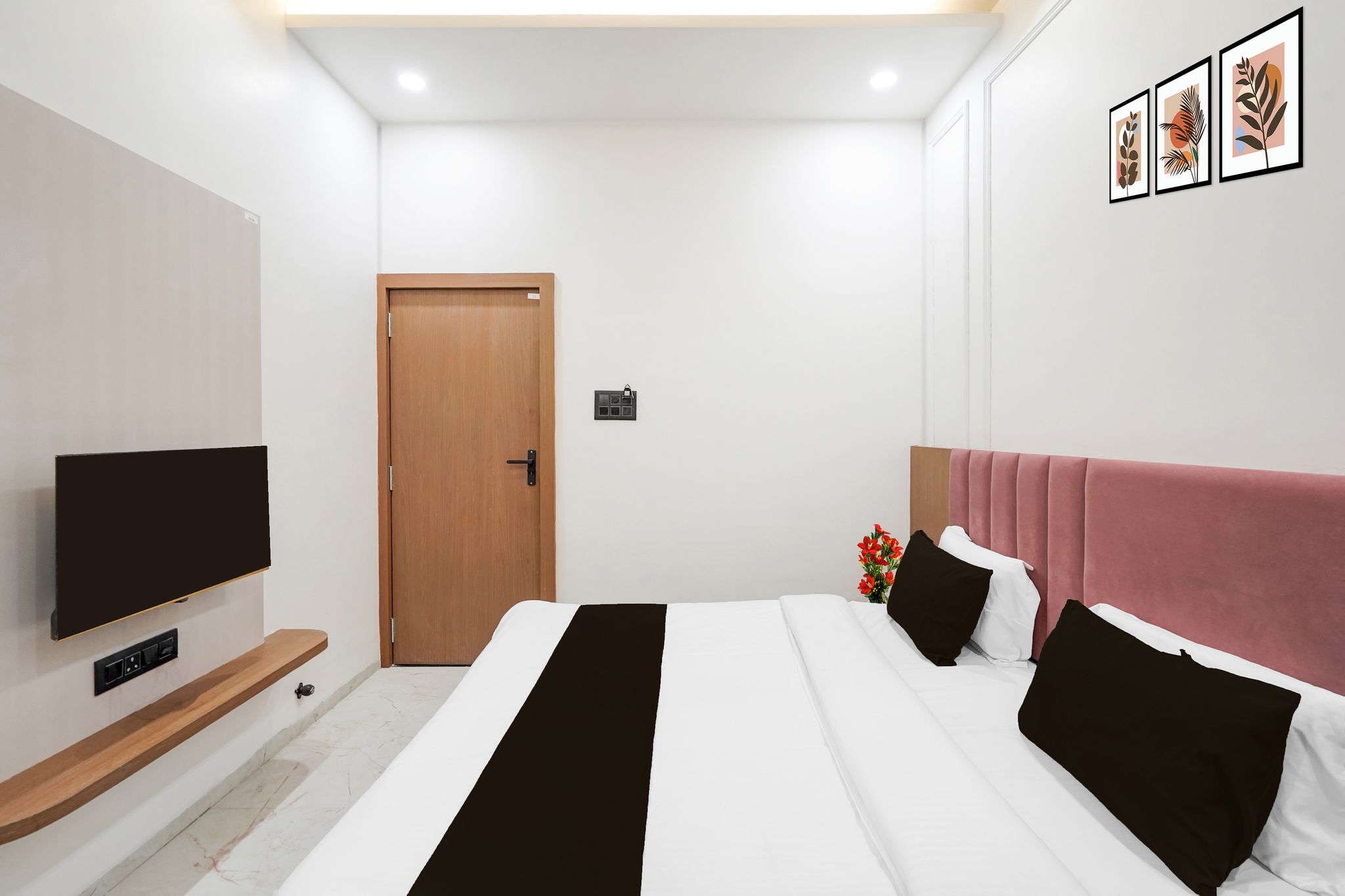 Super Collection O Ujjain Central Railway Junction Formerly Hotel Jai Jagdish CLASSIC 9