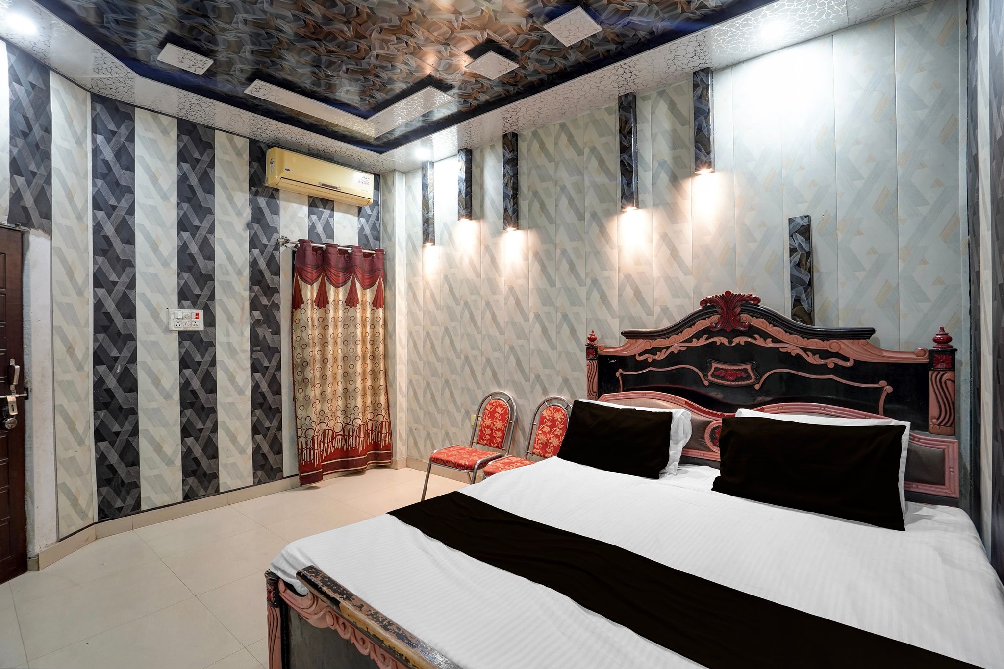 Super Hotel O Sultanpur Railway Junction Formerly Sanskar Marriage Lawan CLASSIC 8