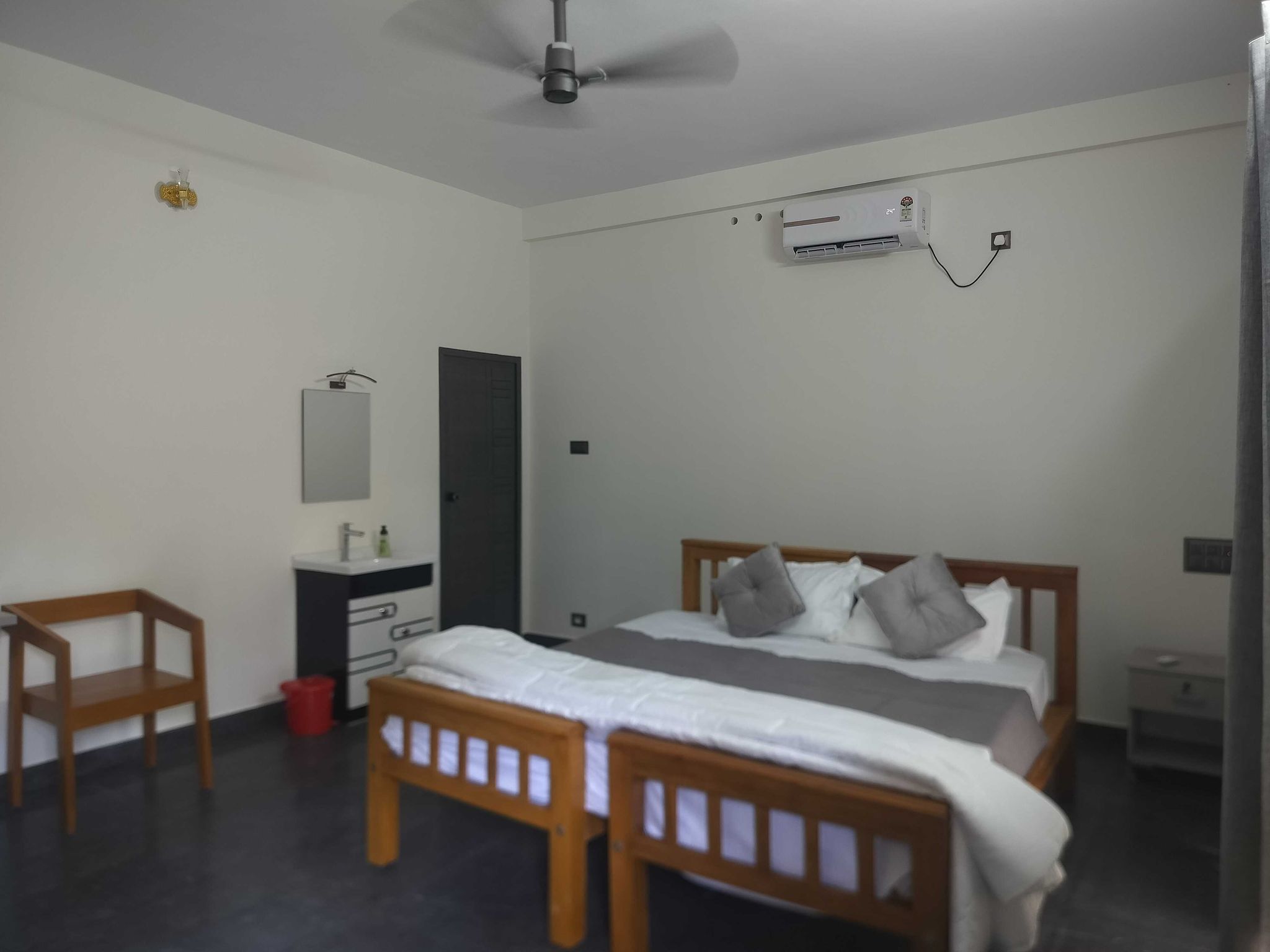 Super  Hotel O CSIR Pappanamcode Formerly Ambadi Guest House CLASSIC 6