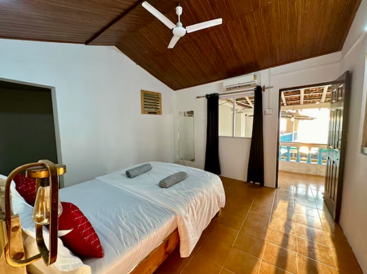 Ocean Pearl ( Deluxe Sea View AC Room)