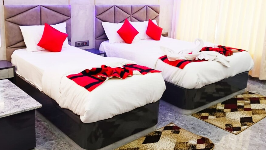 Super Deluxe Three Bed