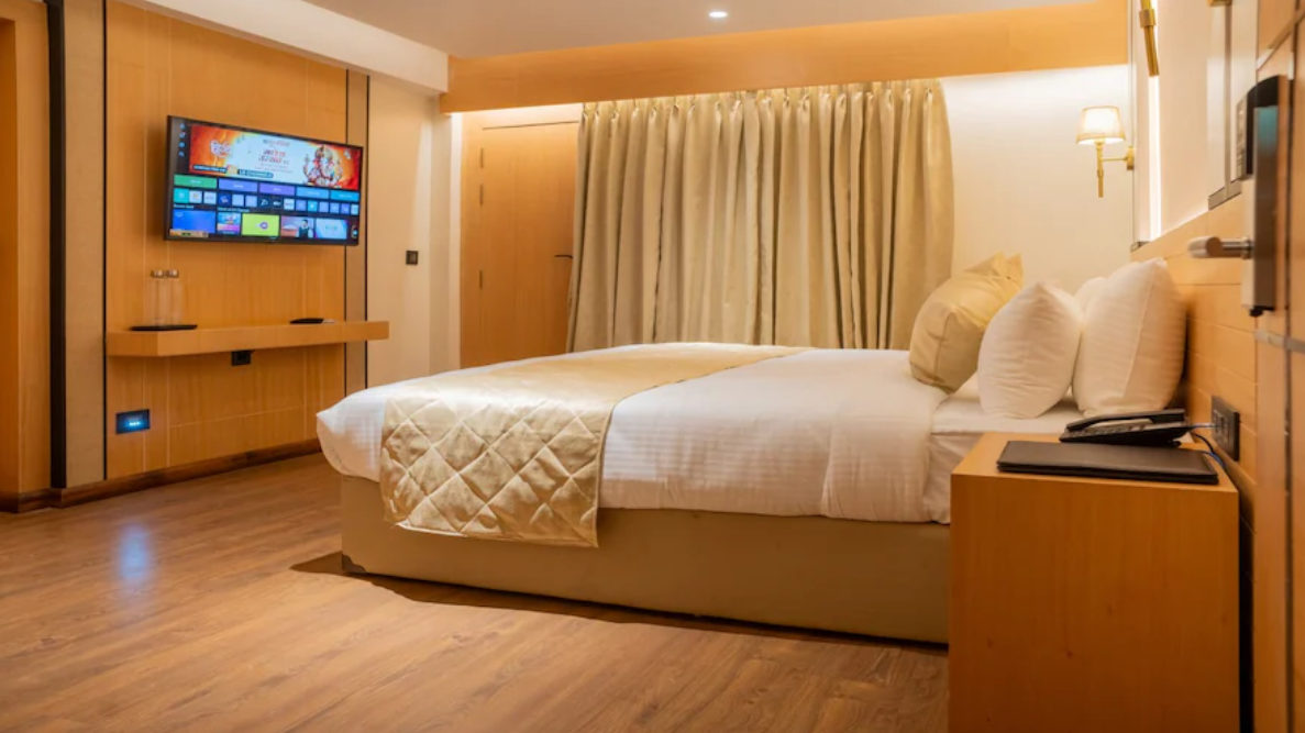 Evara Heights  Standard Room 8