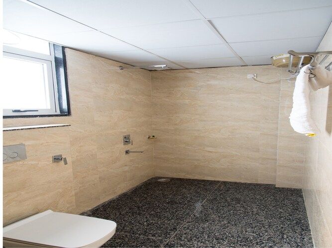 Hotel Decent Inn Deluxe Rooms 5