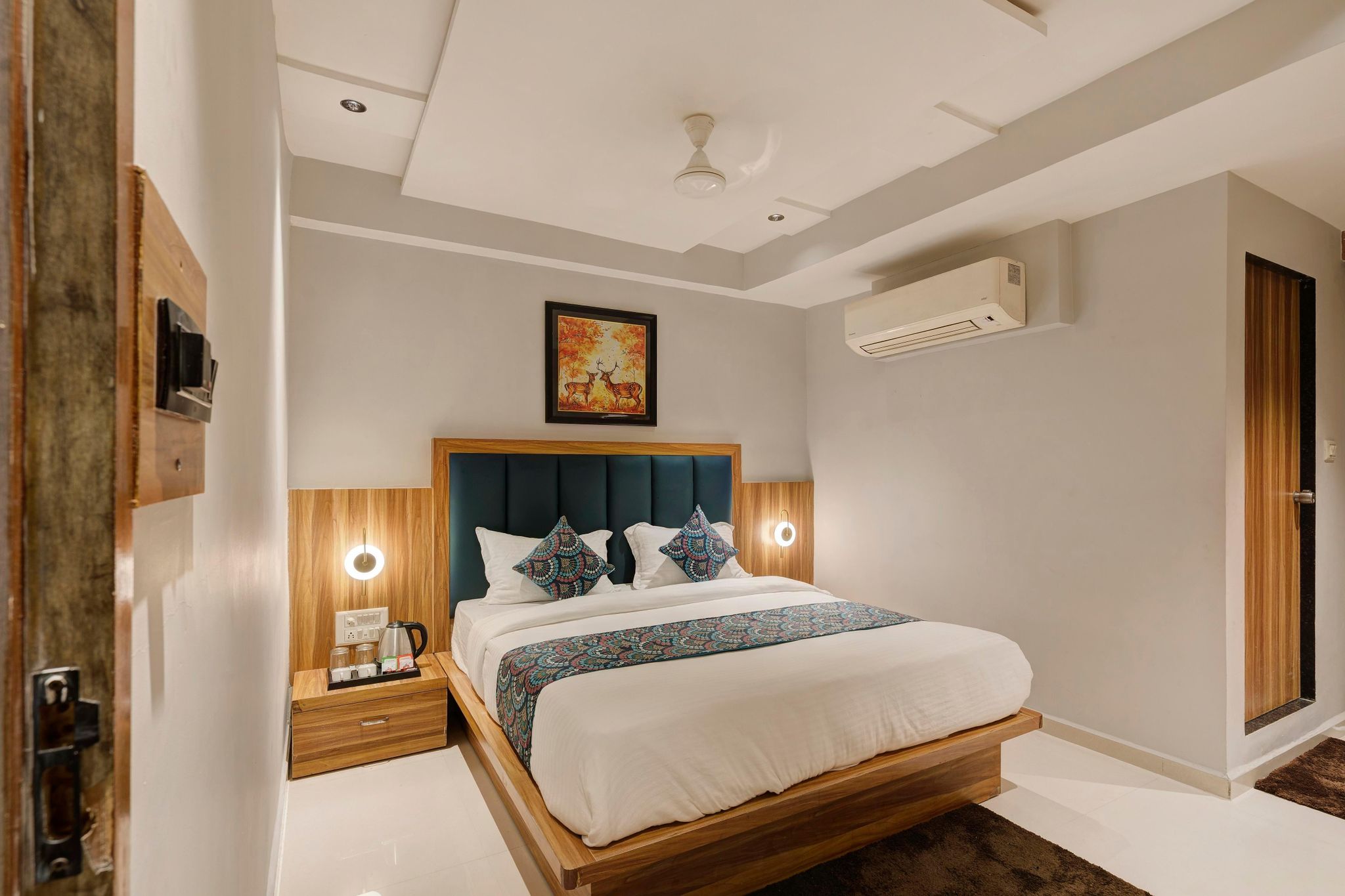 Hotel Sparsh Town Deluxe Room With City View