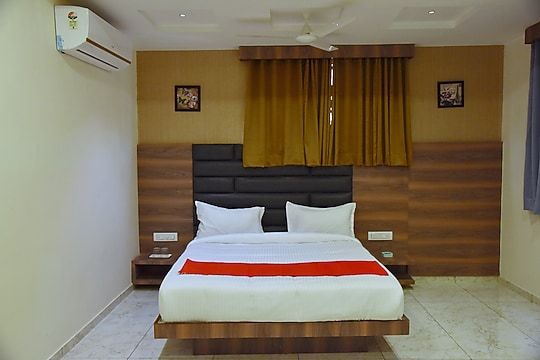 Hotel Krishna palace DELUXE ROOM 6