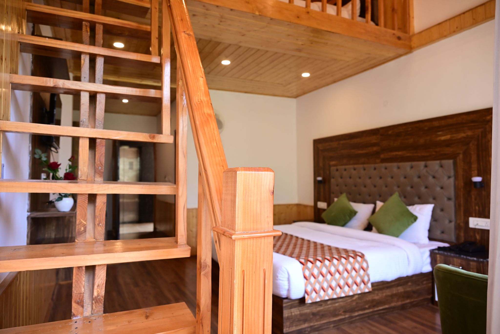 Onlystay Mystic Manali Duplex Rohtang View Room with Private Balcony 2