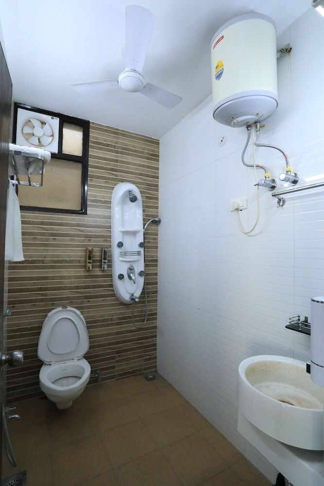 Banipark Service Apartment Deluxe Room 4