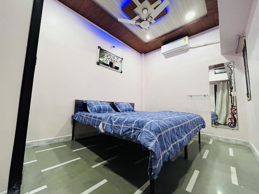 Shrilok Kutir Deluxe Apartment 2