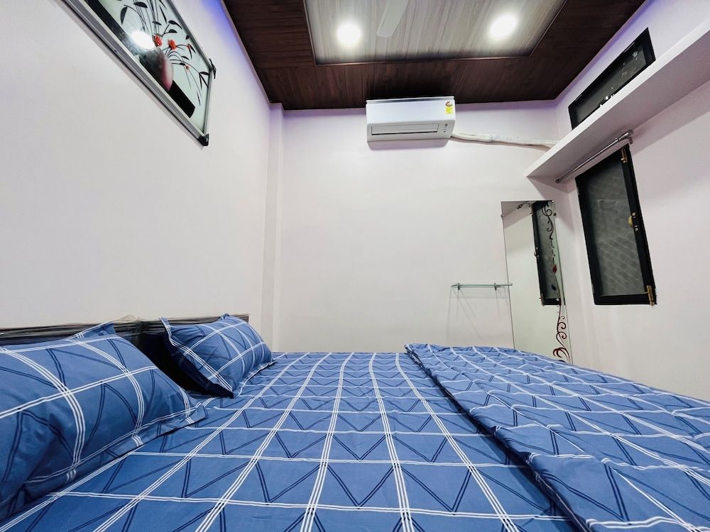 Shrilok Kutir Deluxe Apartment 4
