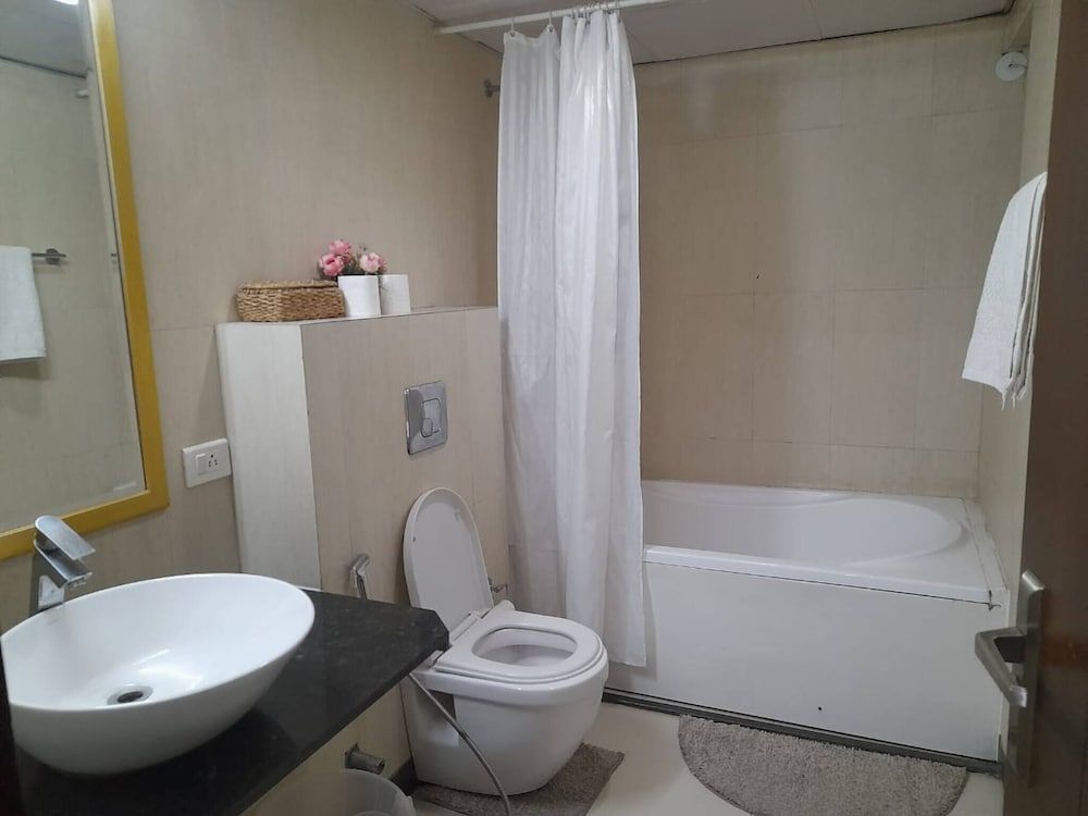 Luxury Serviced Apartment Near Medanta Medicity Apartment, 1 Bedroom, Accessible, Smoking 5