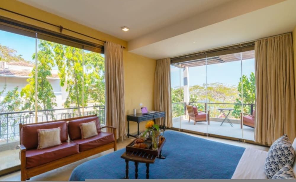 Cliffhouse by Hireavilla -5br w Pvt Pool in Saipem Villa 24