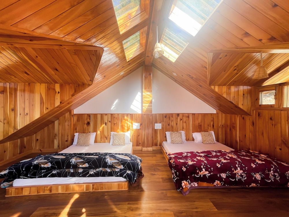 Standard Duplex, Balcony, Mountain View