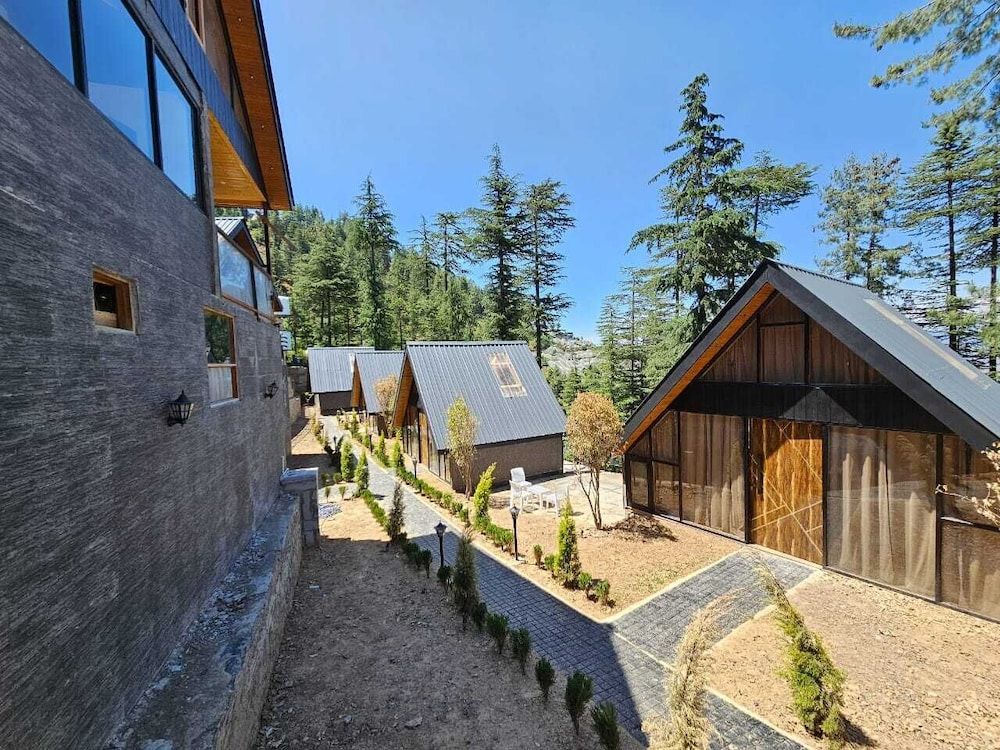 BlackPearl Cottages - Kufri Basic Cottage