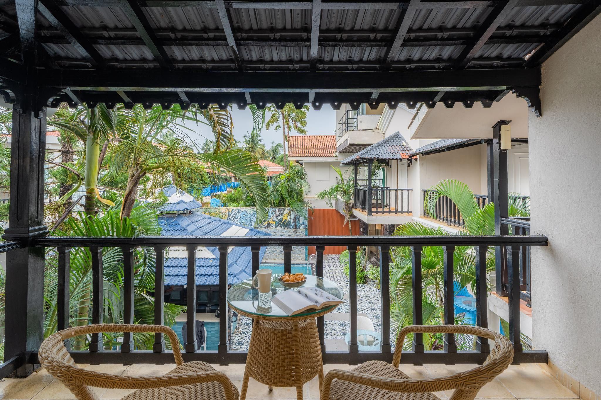 Emperor Ozran by Alaya Stays Emperor Ozran Premium with Balcony