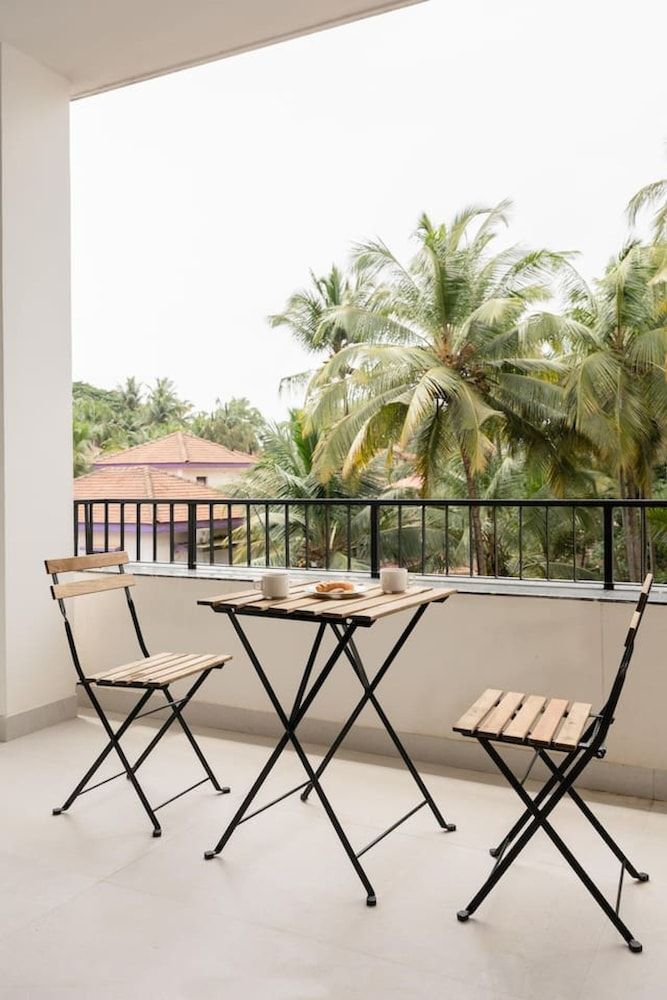 Spacious 3-br Apartment With Pool in Candolim Apartment 11