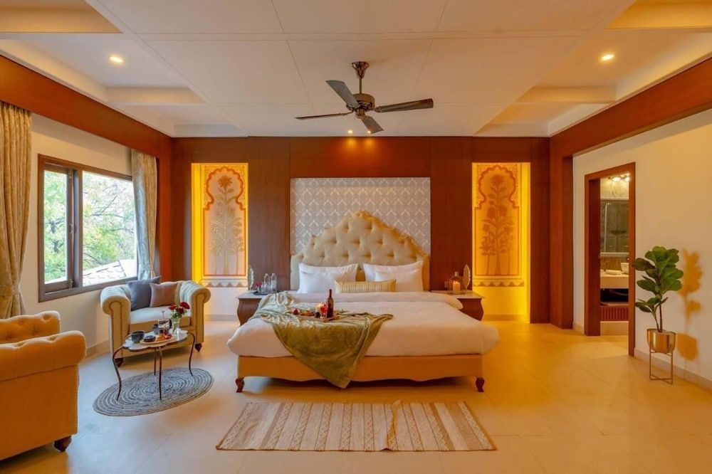 1 Amiras Entire Villa at Fateh Sagar, Udaipur