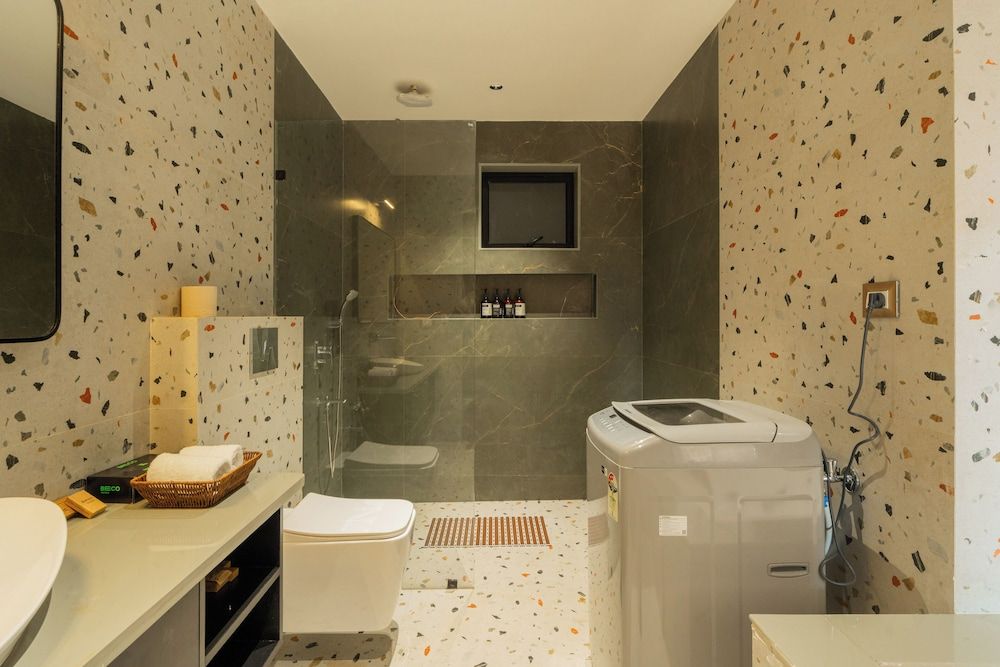 ELIVAAS Kamerios Maris 1 BHK Jacuzzi Apartment, 1 King Bed, Balcony, City View 30