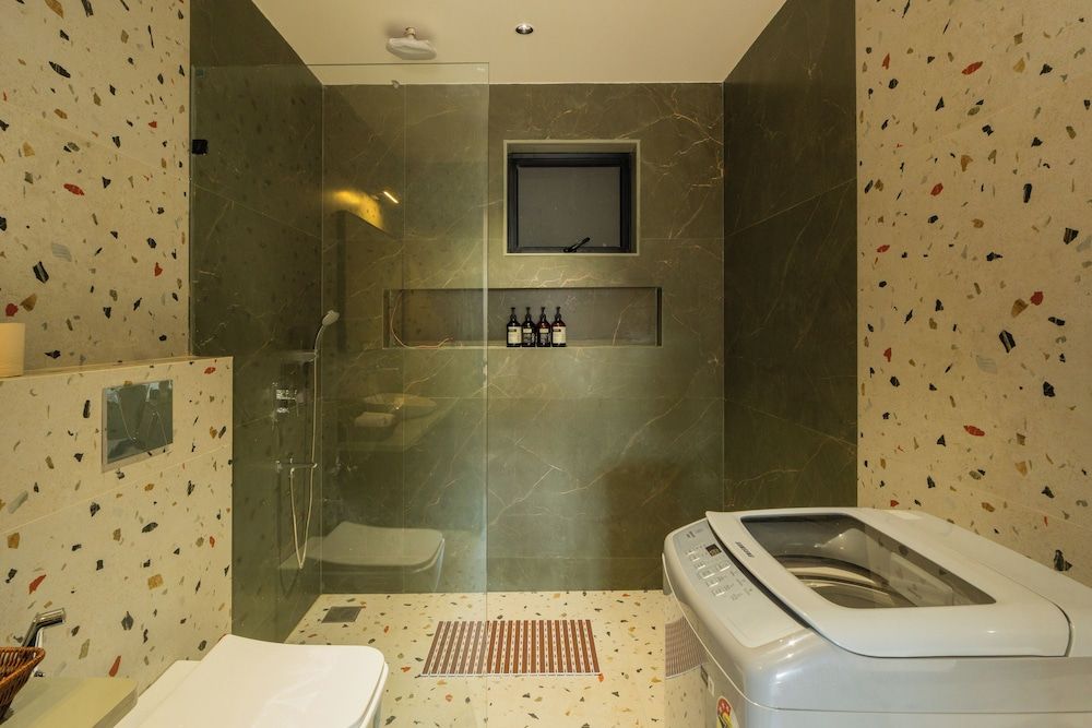 ELIVAAS Kamerios Maris 1 BHK Jacuzzi Apartment, 1 King Bed, Balcony, City View 31