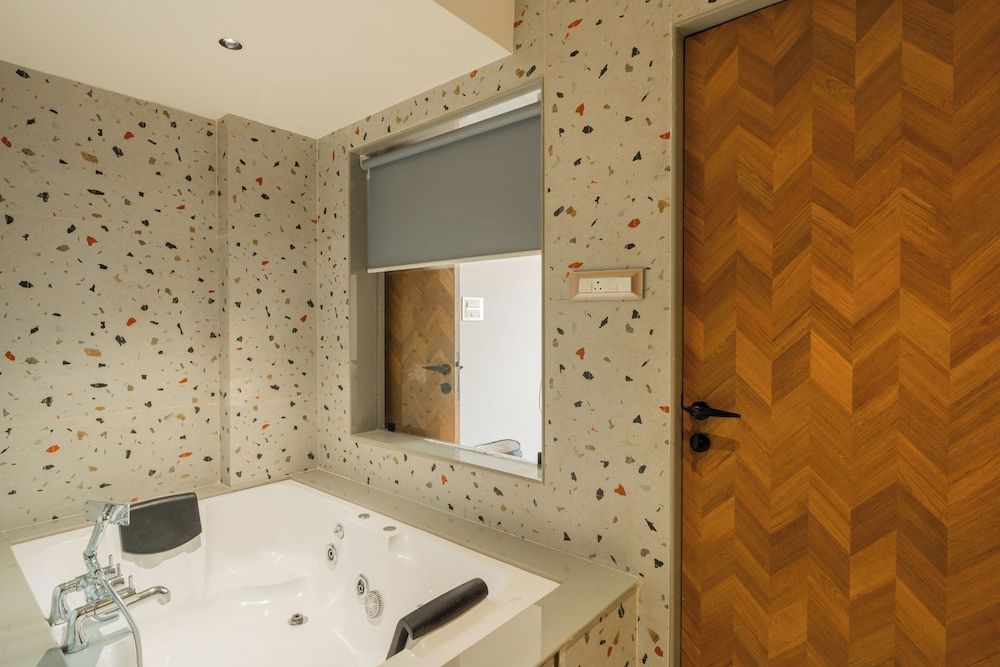 ELIVAAS Kamerios Maris 1 BHK Jacuzzi Apartment, 1 King Bed, Balcony, City View 22