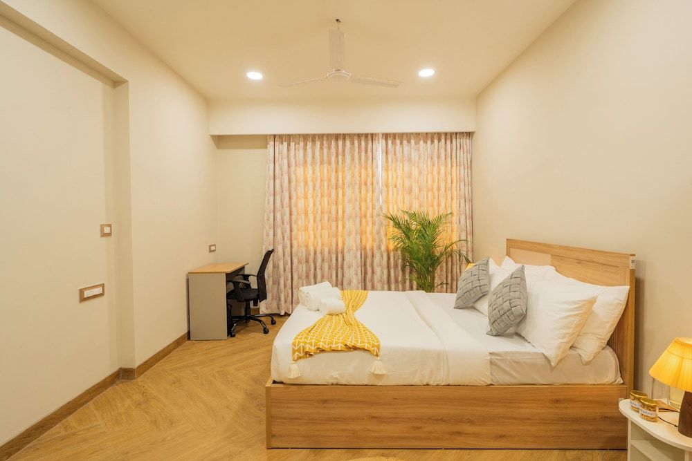 ELIVAAS Kamerios Maris 1 BHK Jacuzzi Apartment, 1 King Bed, Balcony, City View 27