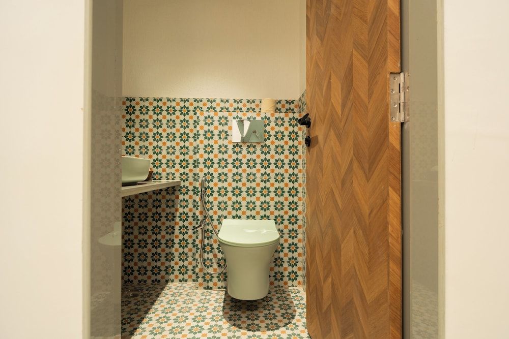 ELIVAAS Kamerios Maris 1 BHK Jacuzzi Apartment, 1 King Bed, Balcony, City View 18