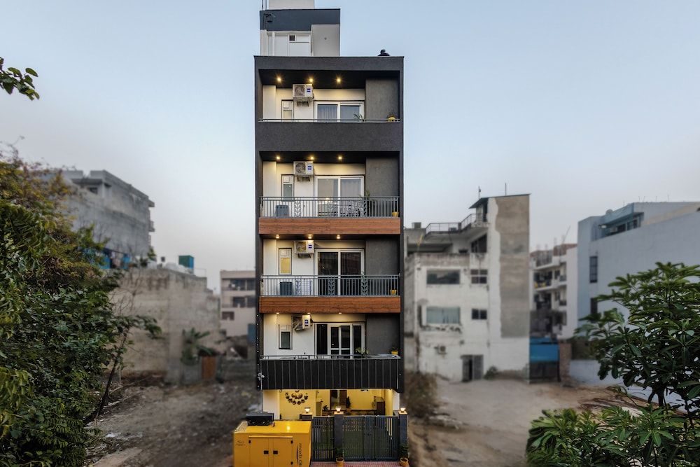 Lime Tree Luxury 2BHK Service Apartments