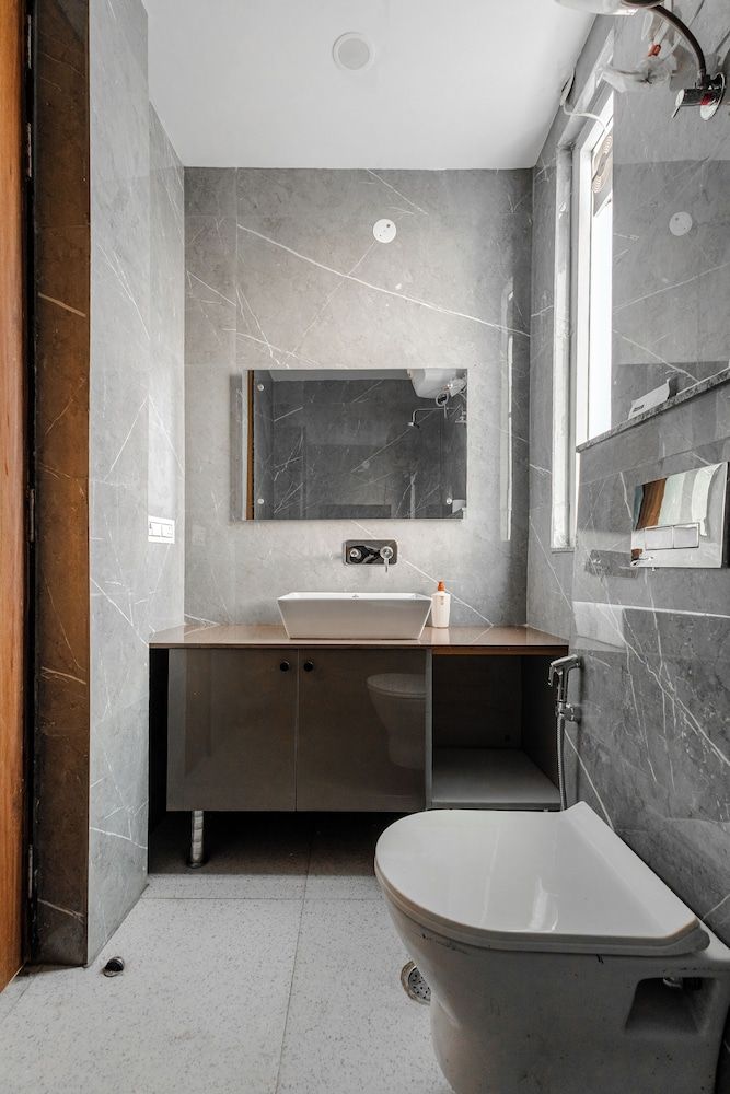 Lime Tree Luxury 2BHK Serviced Apartment Gurgaon Luxury Apartment, Balcony, City View 4