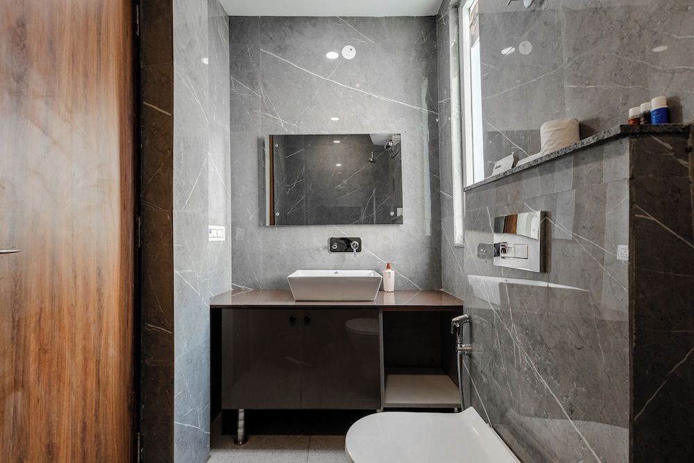 Lime Tree Luxury 2BHK Serviced Apartment Gurgaon Luxury Apartment, Balcony, City View 6