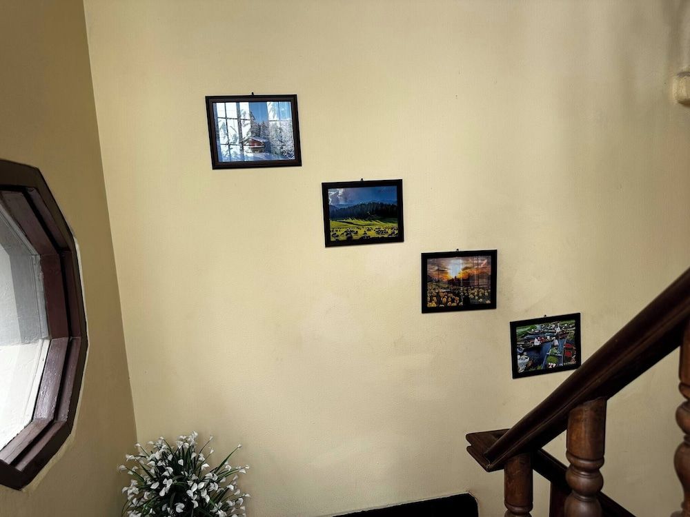 Dilan Residency Villa -5 Bedroom- Centrally Heated Villa, 5 Bedrooms, Accessible, Balcony 37