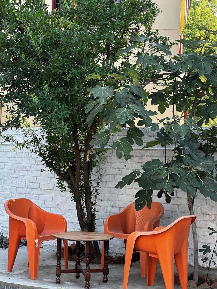 Dilan Residency Villa -5 Bedroom- Centrally Heated Villa, 5 Bedrooms, Accessible, Balcony 17