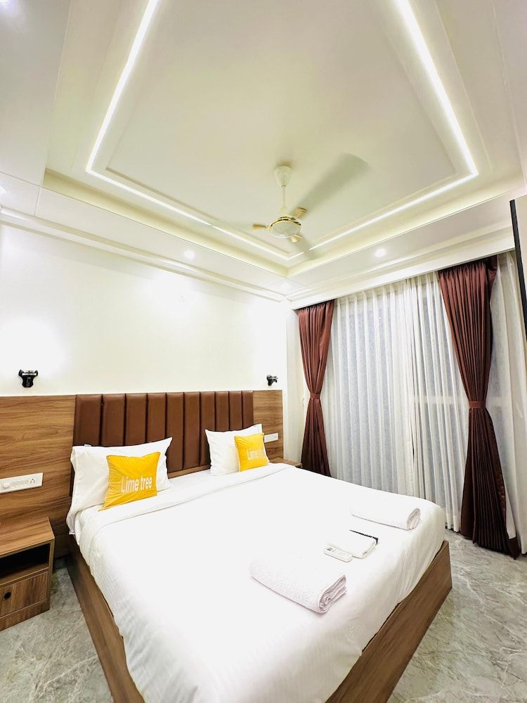 Deluxe Apartment, City View